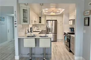 16255 Pacific Cir, Huntington Beach, CA 92649 - Photo 7