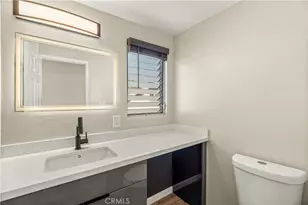 401 W 5th St, Long Beach, CA 90802 - Photo 23