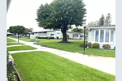 1621 Monterey Rd., M2-19H, Seal Beach, CA 90740 - Photo 3
