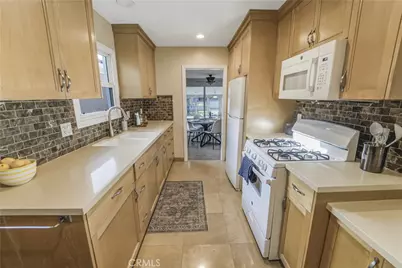 10809 Pangborn Avenue, Downey, CA 90241 - Photo 7