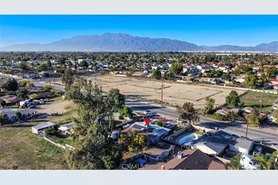 18793 San Bernardino, Bloomington, CA 92316 - Photo 5