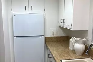 13581 Medinac Ln M5-71E, Seal Beach, CA 90740 - Photo 11