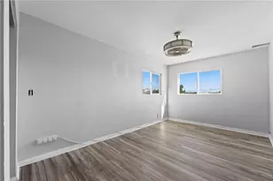 10328 Juniper, Los Angeles, CA 90002 - Photo 11