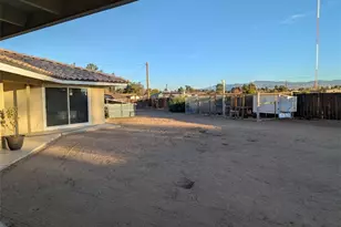 19989 Crow, Apple Valley, CA 92307 - Photo 15