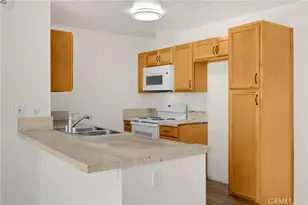 2521 W Sunflower Ave, Santa Ana, CA 92704 - Photo 7