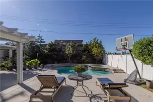 135 N Laurie Ann Ln, Anaheim Hills, CA 92807 - Photo 37