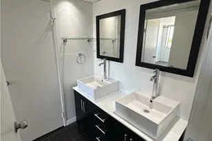 421 S La Fayette Park Pl, Los Angeles, CA 90057 - Photo 11