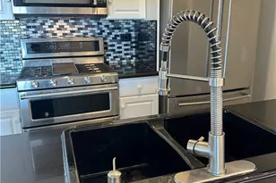 421 S La Fayette Park Pl, Los Angeles, CA 90057 - Photo 3