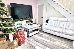 10526 Carrotwood, Stanton, CA 90680 - Photo 3