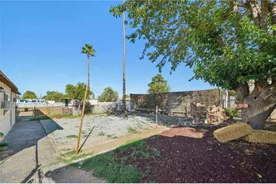 11285 Cherry Avenue, Cherry Valley, CA 92223 - Photo 45