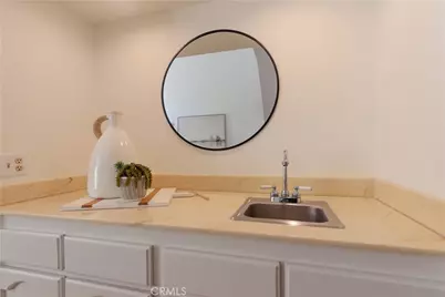 651 Wakefield Court #102, Long Beach, CA 90803 - Photo 15