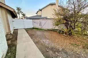 3100 Jeannie Cmn, Santa Ana, CA 92703 - Photo 17