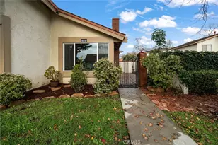 2181 Maple Ct, Tustin, CA 92780 - Photo 5