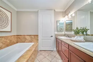 681 S Norton Ave, Los Angeles, CA 90005 - Photo 25