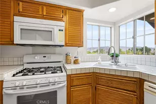 8123 E Oak Ridge Circle, Anaheim Hills, CA 92808 - Photo 11