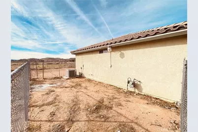 20891 Thunderbird, Apple Valley, CA 92307 - Photo 7