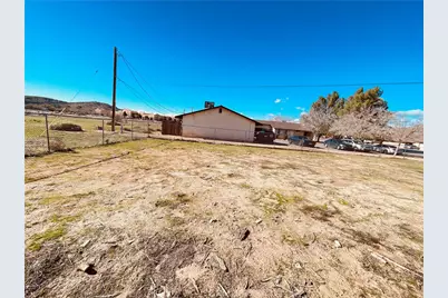 20891 Thunderbird, Apple Valley, CA 92307 - Photo 41