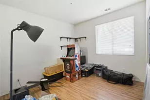 9660 Pine Orchard St, Pacoima, CA 91313 - Photo 11