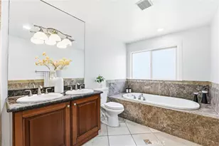 7006 Valmont, Tujunga, CA 91042 - Photo 17