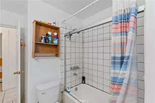 1036 W 107th, Los Angeles, CA 90044 - Photo 25