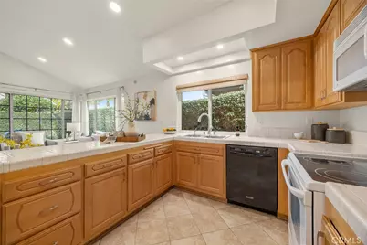 6347 Sombrero, Cypress, CA 90630 - Photo 19