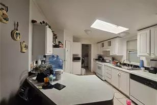 16600 Downey Ave, Paramount, CA 90723 - Photo 11