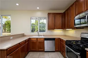 16442 El Revino Dr, Fontana, CA 92336 - Photo 9