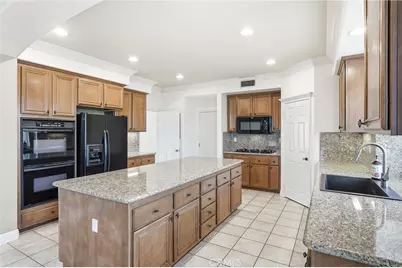 980 Nicholas Place, Corona, CA 92882 - Photo 11