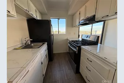 1168 E 10th Street #213, Long Beach, CA 90813 - Photo 5