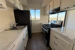 1168 E 10th St, Long Beach, CA 90813 - Photo 5