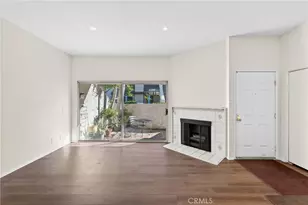 18360 Collins St, Tarzana, CA 91356 - Photo 15