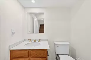 18360 Collins St, Tarzana, CA 91356 - Photo 31