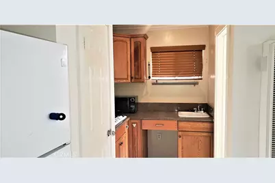 128 13th Street, Seal Beach, CA 90740 - Photo 11