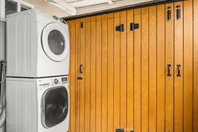 10238 Disney, Huntington Beach, CA 92646 - Photo 15