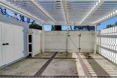 8409 Dory, Huntington Beach, CA 92646 - Photo 25