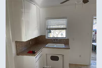 15954 Vermont, Paramount, CA 90723 - Photo 11