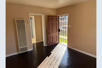 15954 Vermont, Paramount, CA 90723 - Photo 13