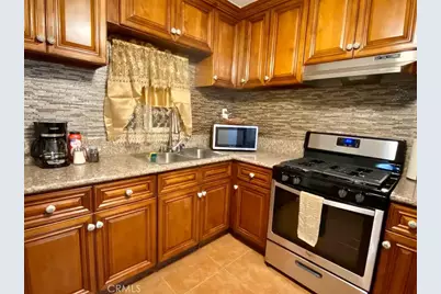 1364 61st E 61st, Los Angeles, CA 90001 - Photo 5