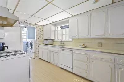 8003 Elden, Whittier, CA 90602 - Photo 17