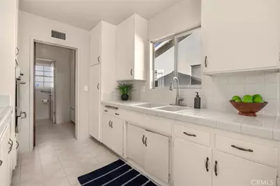 15330 Virginia Ave, Paramount, CA 90723 - Photo 9