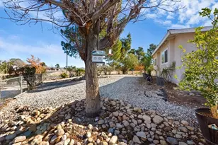 15873 La Paz Dr, Victorville, CA 92395 - Photo 7