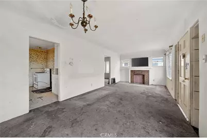 1305 W 84th, Los Angeles, CA 90044 - Photo 11