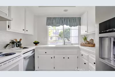 550 N Wake Forest, Anaheim, CA 92801 - Photo 3