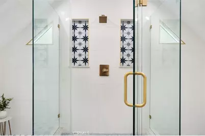 5850 Burwood Avenue, Los Angeles, CA 90042 - Photo 13