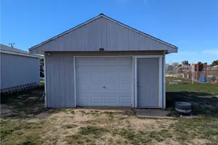 13182 Begonia, Victorville, CA 92392 - Photo 13