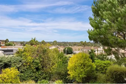 6301 E Bixby Hill, Long Beach, CA 90815 - Photo 31