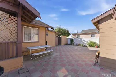 608 W 52nd, Los Angeles, CA 90037 - Photo 9