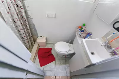 608 W 52nd, Los Angeles, CA 90037 - Photo 31