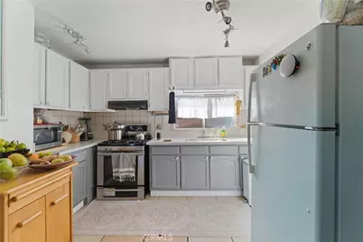 608 W 52nd, Los Angeles, CA 90037 - Photo 55