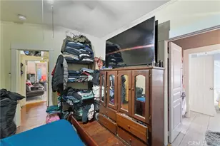 608 W 52nd, Los Angeles, CA 90037 - Photo 45